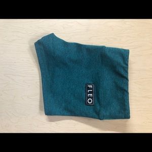 Fleo size L Shorts